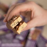 Fulfil Vitamin und Proteinriegel 12x55g BOX Chocolate Caramel & Cookie Dough